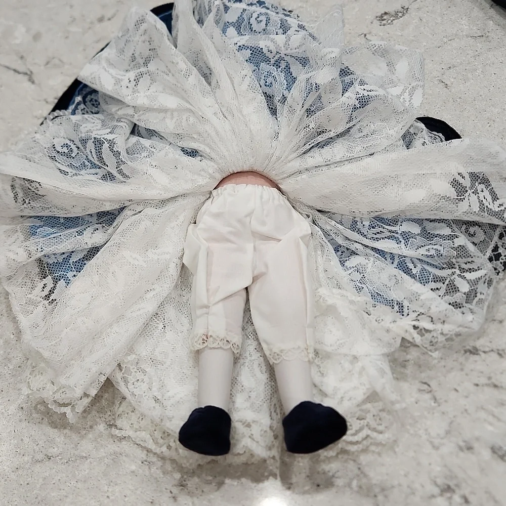 Polish Porcelain Doll Kasia - Picture 9 of 14